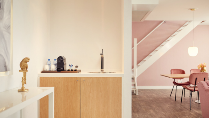 Penthouse Ivory Kitchen